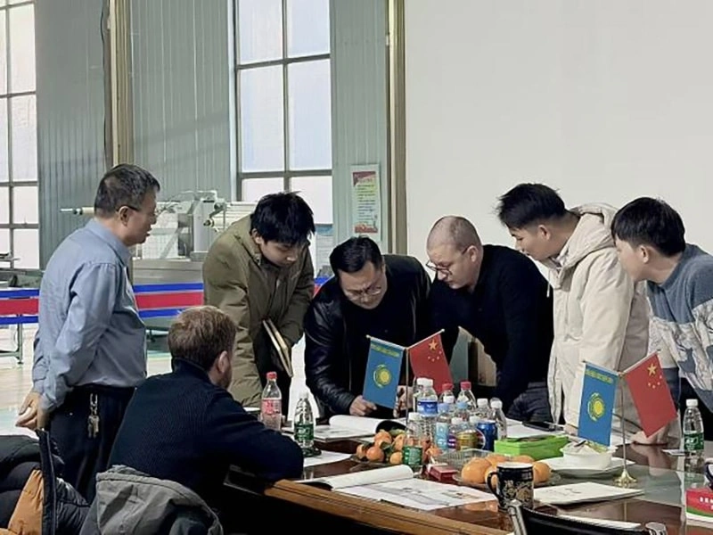 Songri Machinery's Stretch Film Vacuum Packaging Machines Deepen China-Kazakhstan Industrial Cooperation
